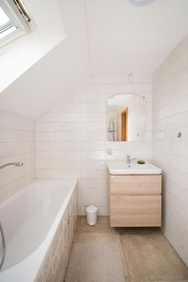 Ayni Apartman Semily Dış mekan fotoğraf